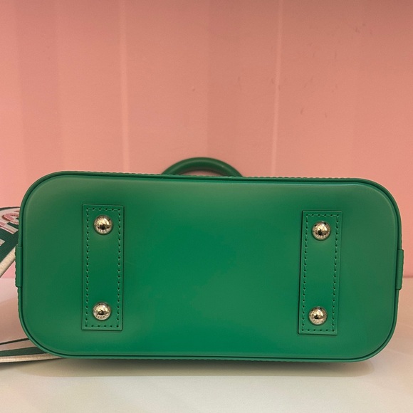 LOUIS VUITTON
Epi Jacquard Alma BB Serpentine - Picture 7 of 13